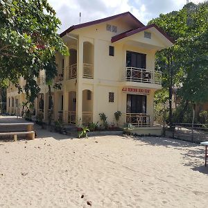 Villa Bienvenida Beach Resort